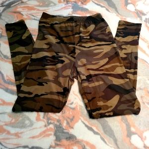 🌿4/$15🌿 New Mix Camouflage Print Leggings